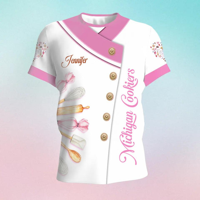 Personalized Baker Mom AOP T-Shirt - Mother's Day Gift Idea From Daughter/Son - Good Moms Let You Lick The Beaters Great Moms Turn Them Off First