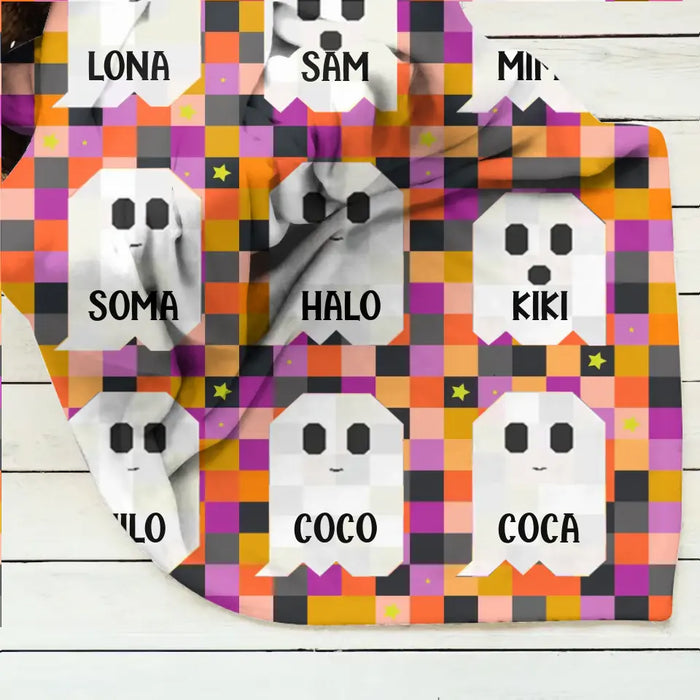 Personalize Halloween Family Fleece Throw Blanket/Quilt - Gift Idea For Halloween/Family - Up to 9 Boos