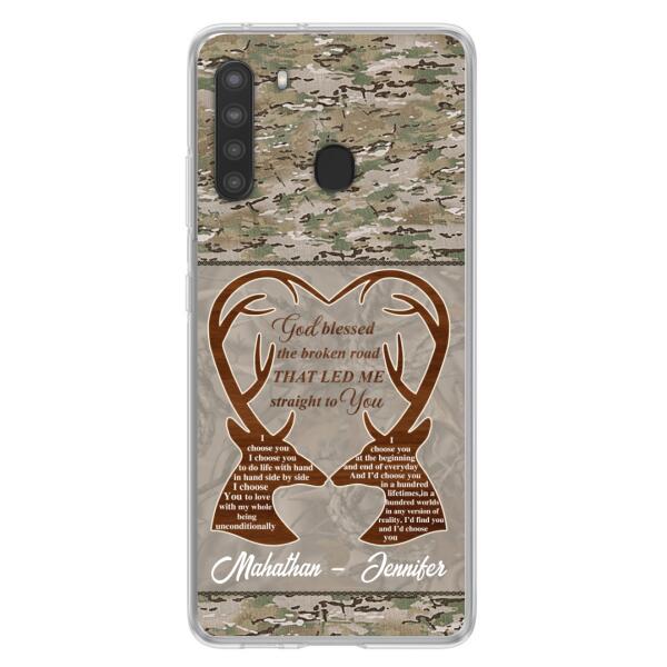 Custom Personalized Deer Hunting Heart Phone Case - Gift Idea For Couple - God Blessed The Broken Road That Led Me Straight To You - Case For iPhone And Samsung