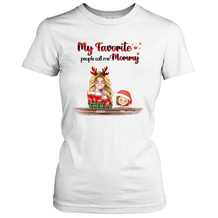 Custom Personalized Mommy And Kids Xmas Sweatshirt/ Hoodie/ T-Shirt - Mom With Upto 5 Kids - Christmas Gift For Mom - T1IGHH