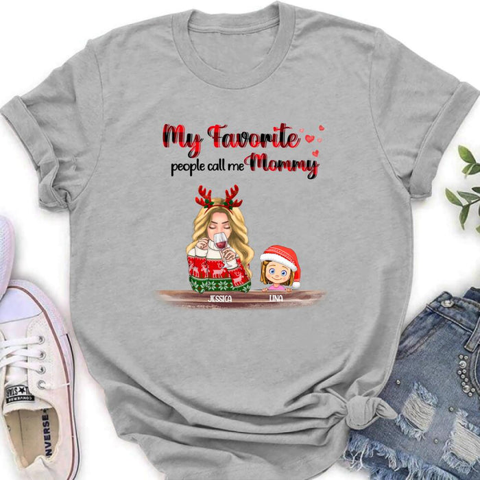 Custom Personalized Mommy And Kids Xmas Sweatshirt/ Hoodie/ T-Shirt - Mom With Upto 5 Kids - Christmas Gift For Mom - T1IGHH