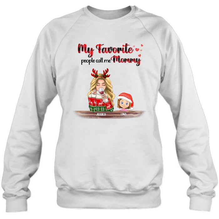 Custom Personalized Mommy And Kids Xmas Sweatshirt/ Hoodie/ T-Shirt - Mom With Upto 5 Kids - Christmas Gift For Mom - T1IGHH