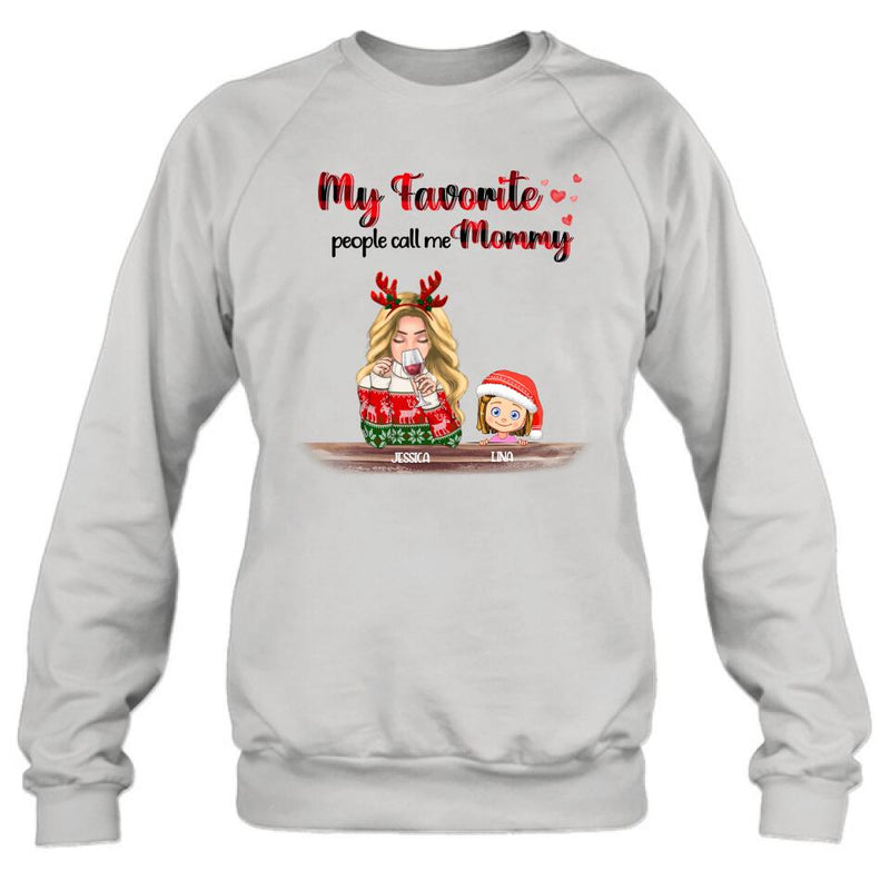 Personalized Mommy And Kids Xmas Sweatshirt/Hoodie/T-Shirt - Mom With Up to 5 Kids - Christmas Gift For Mom - T1IGHH