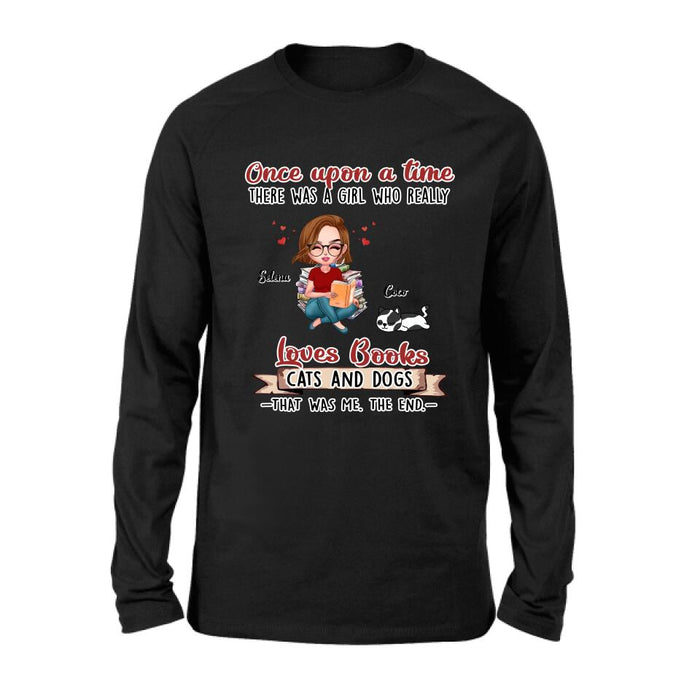 Custom Personalized Reading Girl Shirt/ Pullover Hoodie/ Sweatshirt/ Long Sleeve - Girl With Upto 4 Pets - Gift Idea For Book/ Cat/ Dog Lover - Loves Books, Cats And Dogs That Was Me