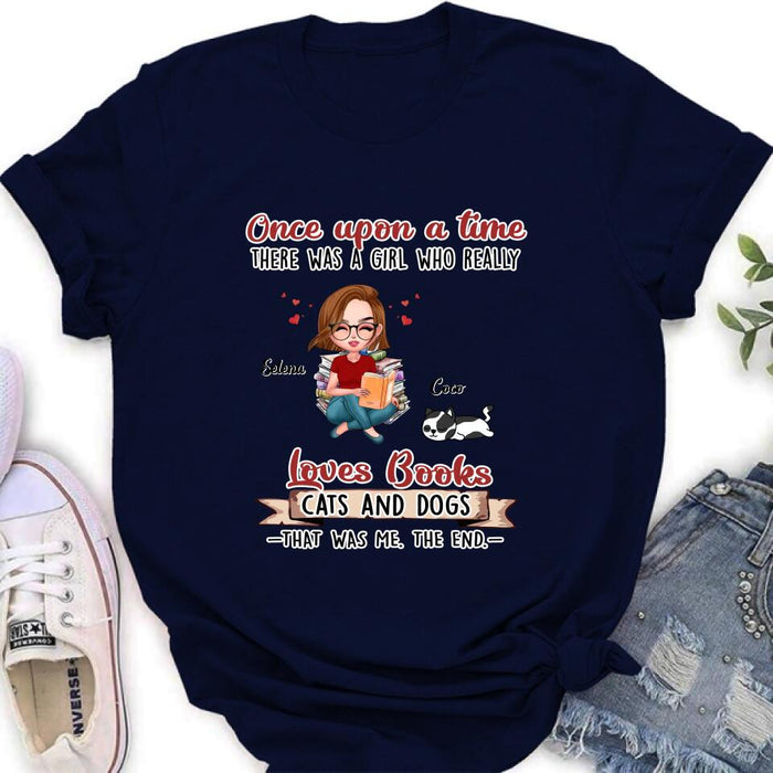 Custom Personalized Reading Girl Shirt/ Pullover Hoodie/ Sweatshirt/ Long Sleeve - Girl With Upto 4 Pets - Gift Idea For Book/ Cat/ Dog Lover - Loves Books, Cats And Dogs That Was Me