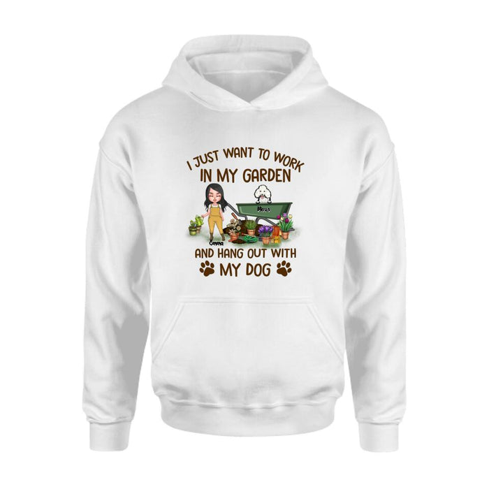 Personalized Garden Dogs Shirt - Up to 5 Dogs - Best Gift for Dog Lovers - I Just Want To Work In My Garden And Hang Out With My Dogs
