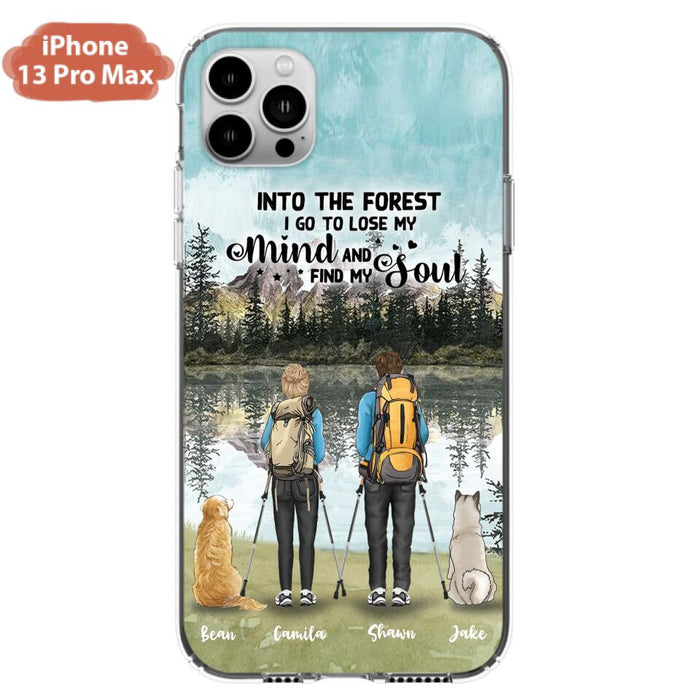 Custom Personalized Hiking Couple With Dogs Phone Case - Couple With Upto 2 Pets - Case For iPhone and Samsung - Q67GXN