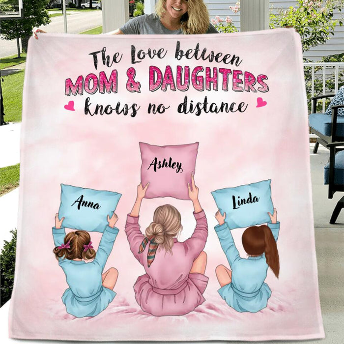 Custom Personalized Mom & Daughter Quilt/Single Layer Fleece Blanket/Pillow Cover - Gift Idea For Mother's Day - The Love Between Mom & Daughters Knows No Distance