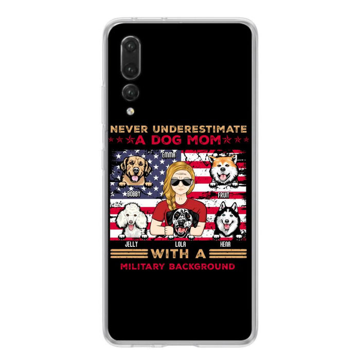 Custom Personalized Dog Mom Phone Case - Upto 5 Dogs - Gift Idea For Mother's Day/ Dog Lover - Never Underestimate A Dog Mom With A Military Background - Case For Xiaomi/Oppo/Huawei