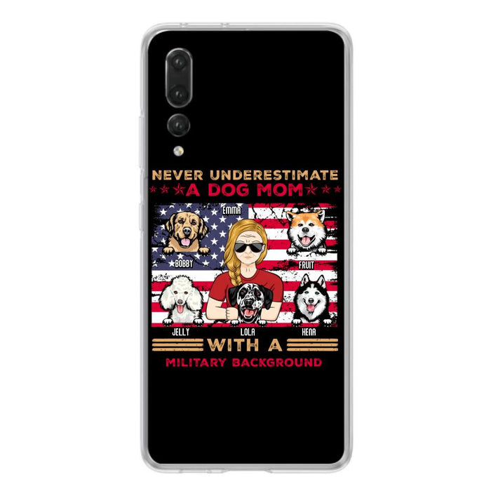 Custom Personalized Dog Mom Phone Case - Upto 5 Dogs - Gift Idea For Mother's Day/ Dog Lover - Never Underestimate A Dog Mom With A Military Background - Case For Xiaomi/Oppo/Huawei