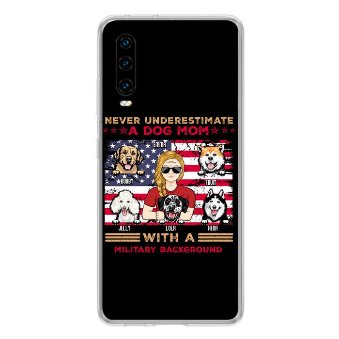 Custom Personalized Dog Mom Phone Case - Upto 5 Dogs - Gift Idea For Mother's Day/ Dog Lover - Never Underestimate A Dog Mom With A Military Background - Case For Xiaomi/Oppo/Huawei