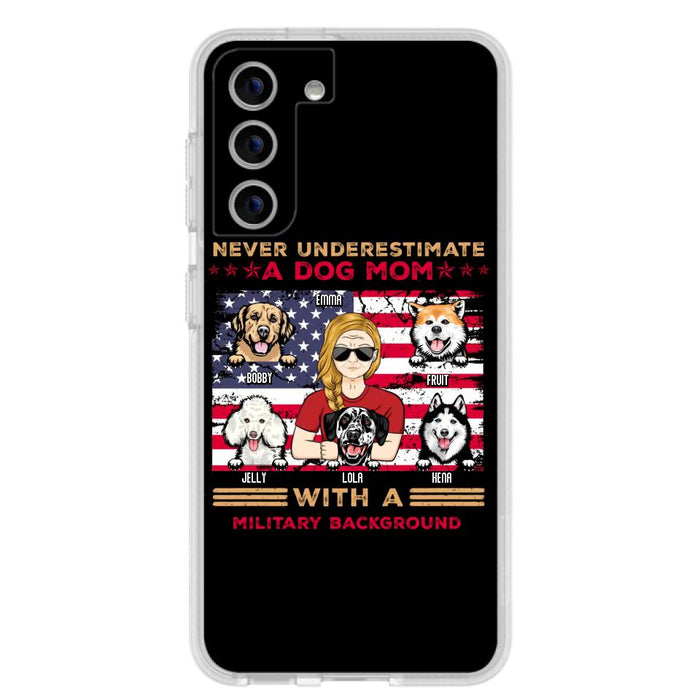 Custom Personalized Dog Mom Phone Case - Upto 5 Dogs - Gift Idea For Mother's Day/ Dog Lover - Never Underestimate A Dog Mom With A Military Background - Case For iPhone And Samsung