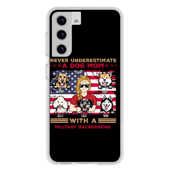 Custom Personalized Dog Mom Phone Case - Upto 5 Dogs - Gift Idea For Mother's Day/ Dog Lover - Never Underestimate A Dog Mom With A Military Background - Case For iPhone And Samsung