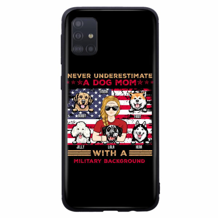 Custom Personalized Dog Mom Phone Case - Upto 5 Dogs - Gift Idea For Mother's Day/ Dog Lover - Never Underestimate A Dog Mom With A Military Background - Case For iPhone And Samsung