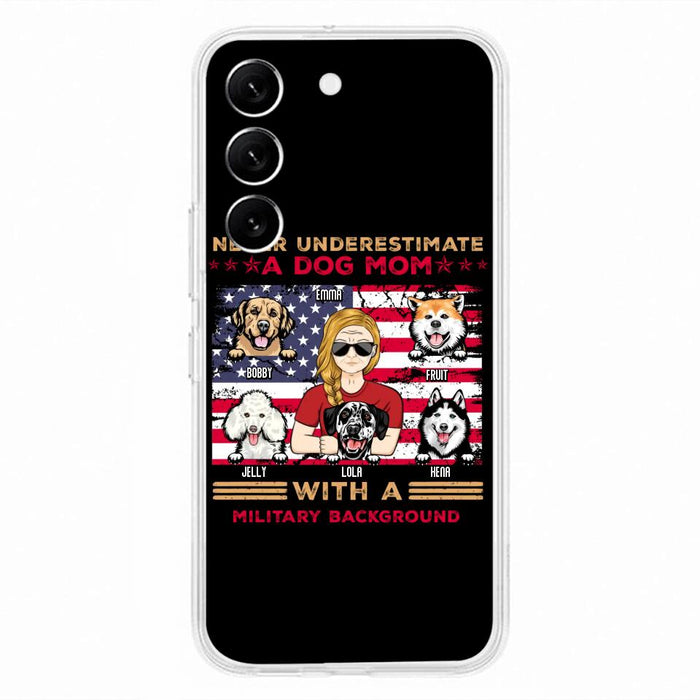 Custom Personalized Dog Mom Phone Case - Upto 5 Dogs - Gift Idea For Mother's Day/ Dog Lover - Never Underestimate A Dog Mom With A Military Background - Case For iPhone And Samsung