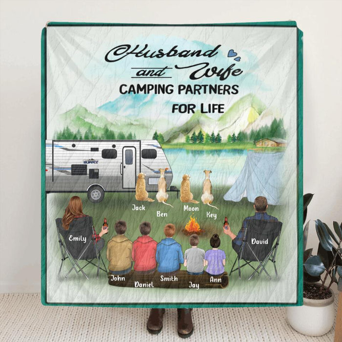 Personalized Camping Quilt Blanket - Parents with 3 Teens, 2 Kids and 4 Dogs - Gift Idea For Family,Father's day gift - Husband and Wife Camping Partners For Life