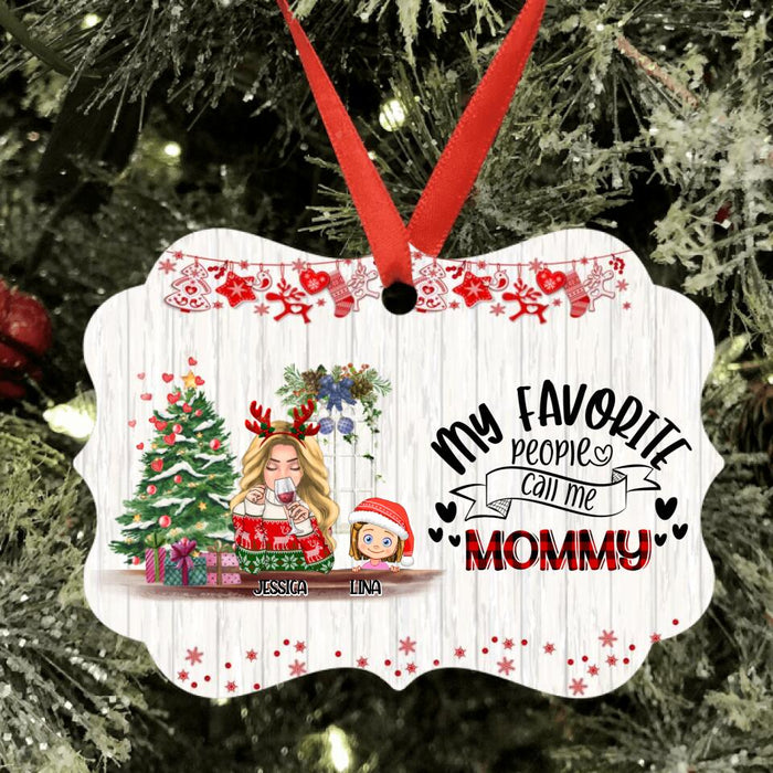 Custom Personalized Mommy And Kids Xmas Ornament - Mom With Upto 5 Kids - Christmas Gift For Mom - T1IGHH