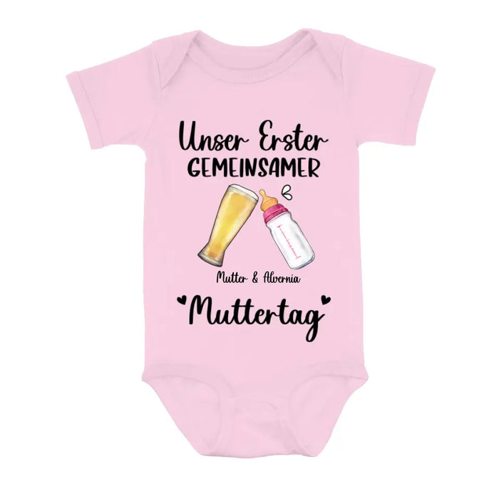 Custom Personalized Baby Onesie/T-Shirt - Mother's Day Gift Idea For Baby/Mom - Unser Erster Gemeinsamer Muttertag