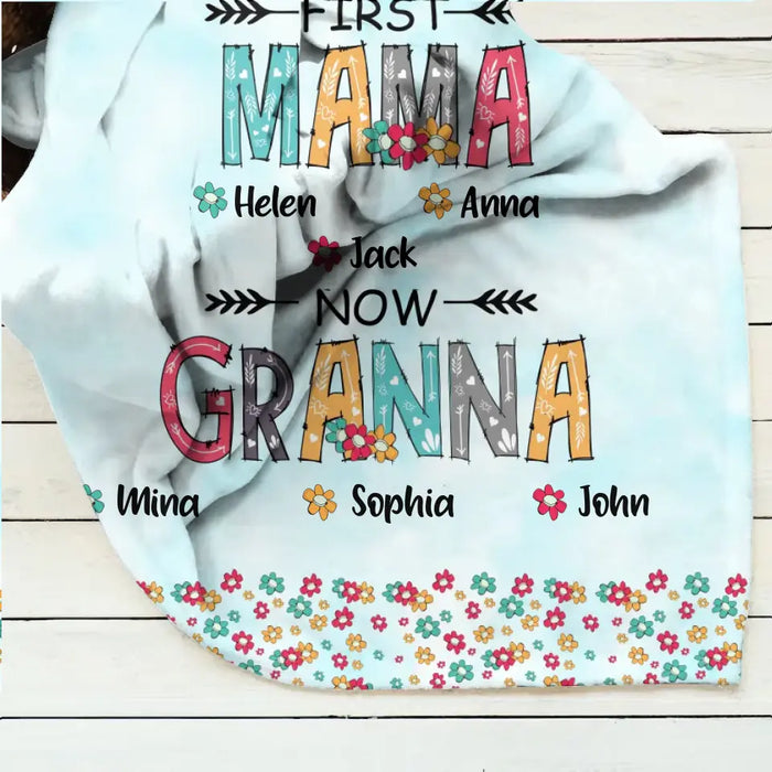 Custom Personalized Grandma Single Layer Fleece/ Quilt Blanket - Upto 4 Kids And 8 Grandkids - Mother's Day Gift Idea for Grandma - First Mom Now Nana Kid And Grandkids Flower Pattern