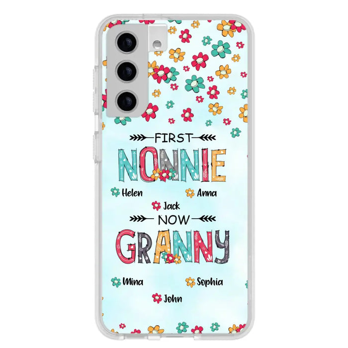 Custom Personalized Grandma Phone Case - Upto 4 Kids And 8 Grandkids - Mother's Day Gift Idea for Grandma - First Mom Now Nana Kid And Grandkids Flower Pattern - Case For iPhone And Samsung