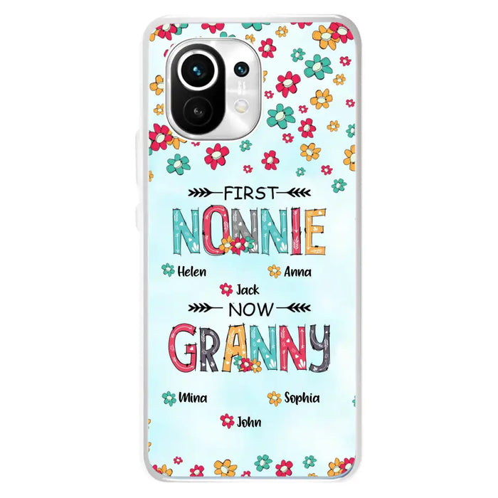 Custom Personalized Grandma Phone Case - Upto 4 Kids And 8 Grandkids - Mother's Day Gift Idea for Grandma - First Mom Now Nana Kid And Grandkids Flower Pattern - Cases For Xiaomi/ Oppo/ Huawei