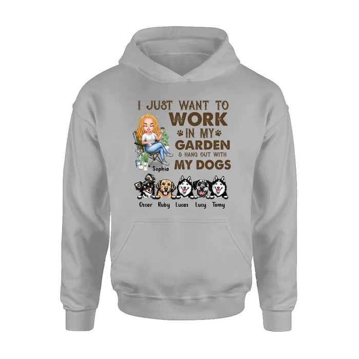 Custom Personalized Garden Shirt/ Hoodie- Upto 5 Pets - Funny Gardening Gift For Dog/ Cat Lover - I Just Want To Work In My Garden & Hang Out With My Dogs