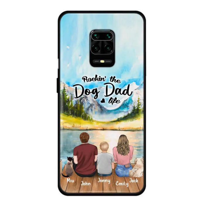 Custom Personalized Pet Couple Phone Case - Parent With 1 Kid And 2 Pets - Case For Xiaomi, Oppo And Huawei