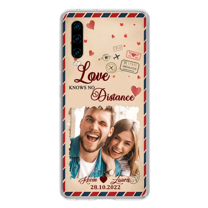 Custom Personalized Couple Phone Case - Gift Idea For Couple/Valentines Day - Upload Photo - Love Knows No Distance - Case For Oppo/ Xiaomi/ Huawei