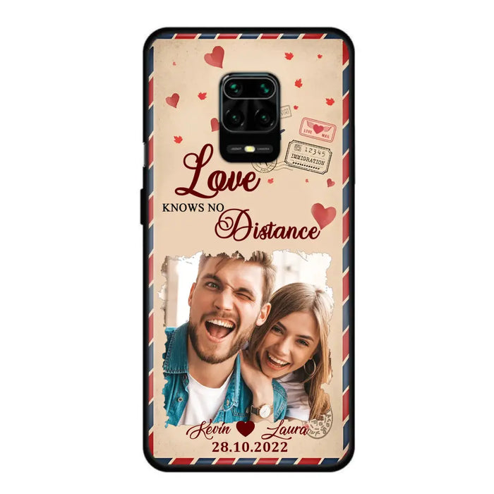 Custom Personalized Couple Phone Case - Gift Idea For Couple/Valentines Day - Upload Photo - Love Knows No Distance - Case For Oppo/ Xiaomi/ Huawei