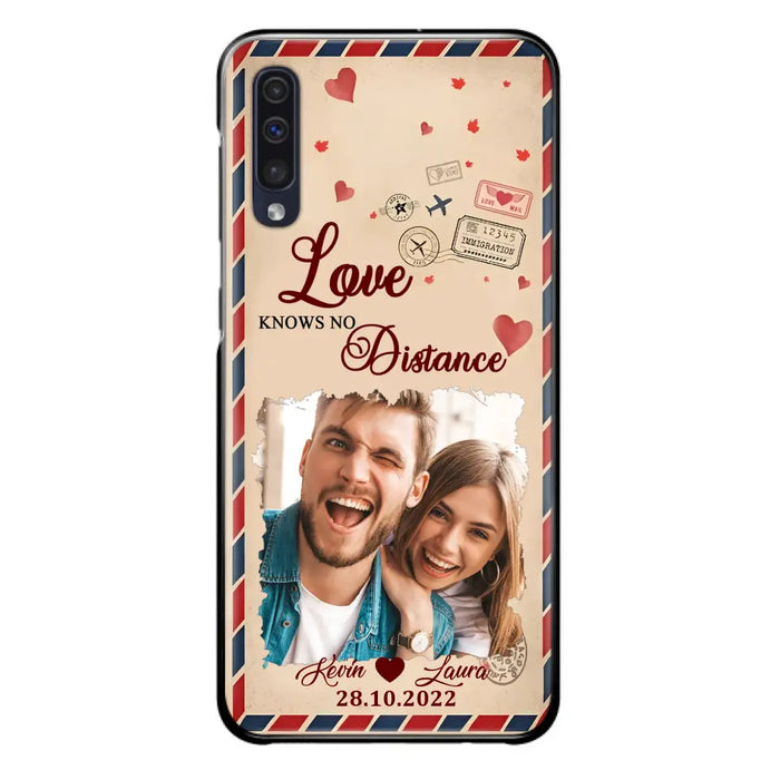 Custom Personalized Couple Phone Case - Gift Idea For Couple/ Valentines Day - Upload Photo - Love Knows No Distance - Case For iPhone/ Samsung