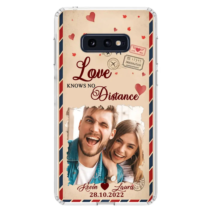 Custom Personalized Couple Phone Case - Gift Idea For Couple/ Valentines Day - Upload Photo - Love Knows No Distance - Case For iPhone/ Samsung