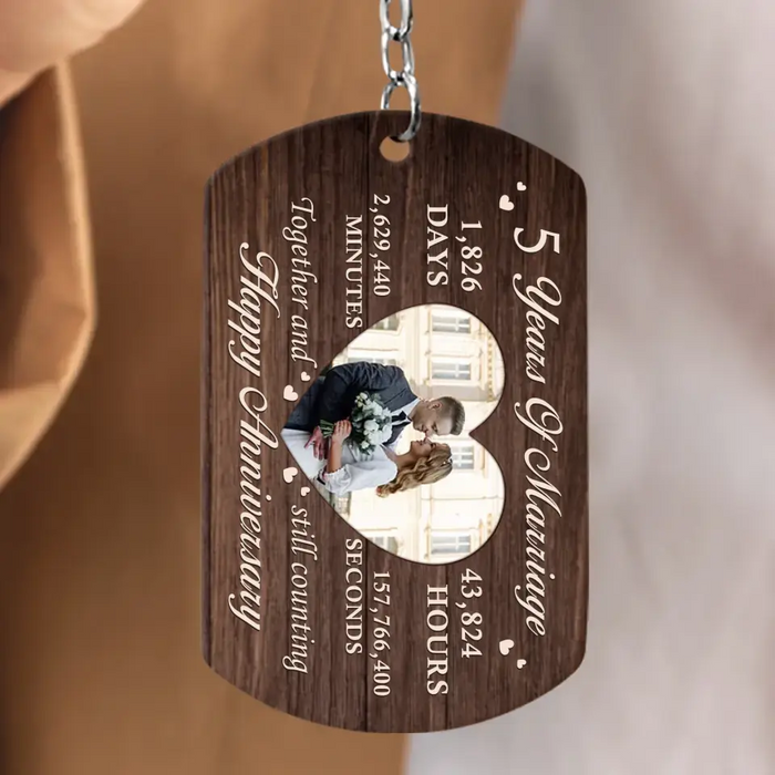 Custom Personalized Wedding Photo Aluminum Keychain - Wedding/Anniversary Gift Idea for Couple - Years Of Marriage Happy Anniversary