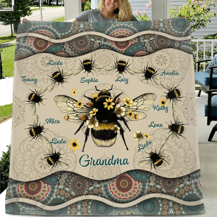 Custom Personalized Grandma Bee Quilt/Fleece Throw Blanket  - Gift Idea For Grandma - Upto 10 Bees