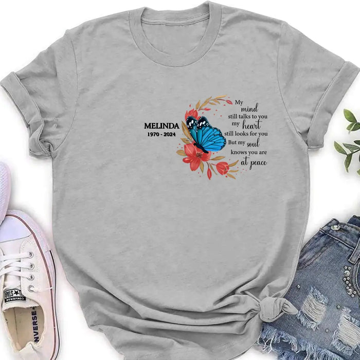 Custom Personalized Flower Memorial Shirt/Hoodie - Memorial Gift Idea for Mother's Day/Father's Day - My Mind Still Talks To You