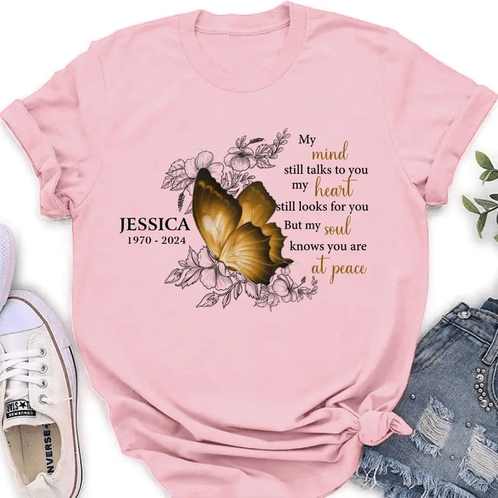 Custom Personalized Memorial Shirt/Hoodie - Memorial Gift Idea for Mother's Day/Father's Day - My Mind Still Talks To You