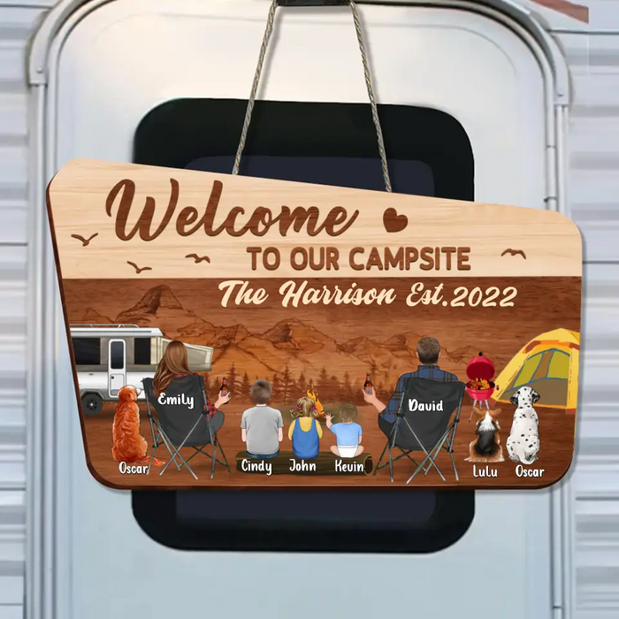 Personalized Camping Family Wooden Sign - Couple/Parents/Single Parent With Upto 3 Kids And 3 Pets - Gift Idea For Family/ Camping/ Dog/Cat Lover - Welcome To Our Campsite