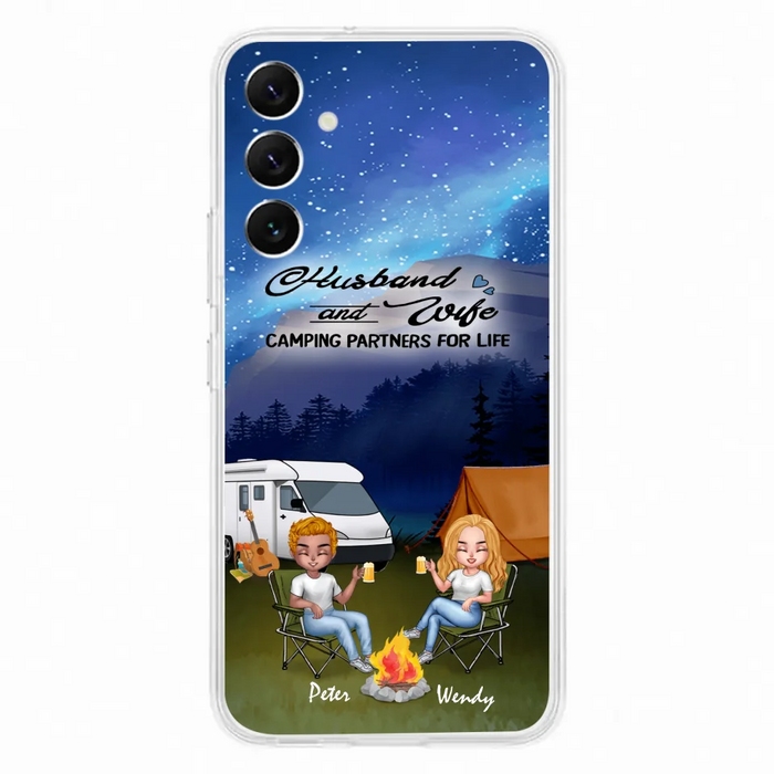 Custom Personalized Camping Night Chibi Phone Case - Couple With Upto 2 Dogs - Gift Idea For Camping Lover - Case For iPhone And Samsung