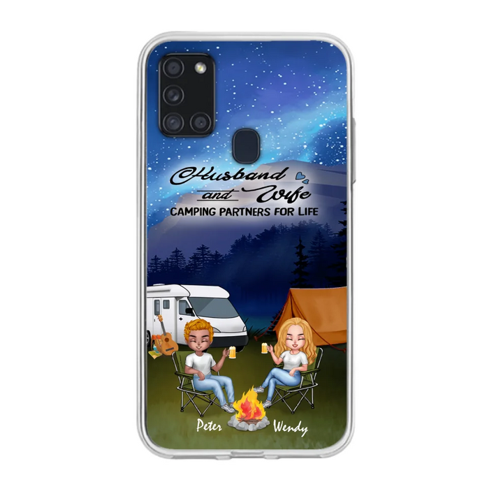 Custom Personalized Camping Night Chibi Phone Case - Couple With Upto 2 Dogs - Gift Idea For Camping Lover - Case For iPhone And Samsung