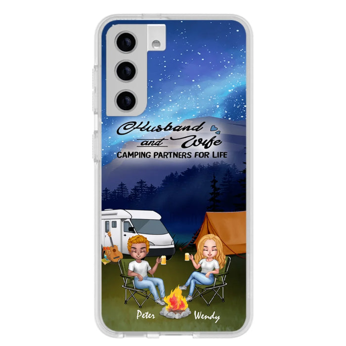 Custom Personalized Camping Night Chibi Phone Case - Couple With Upto 2 Dogs - Gift Idea For Camping Lover - Case For iPhone And Samsung