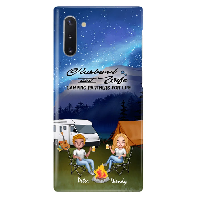 Custom Personalized Camping Night Chibi Phone Case - Couple With Upto 2 Dogs - Gift Idea For Camping Lover - Case For iPhone And Samsung