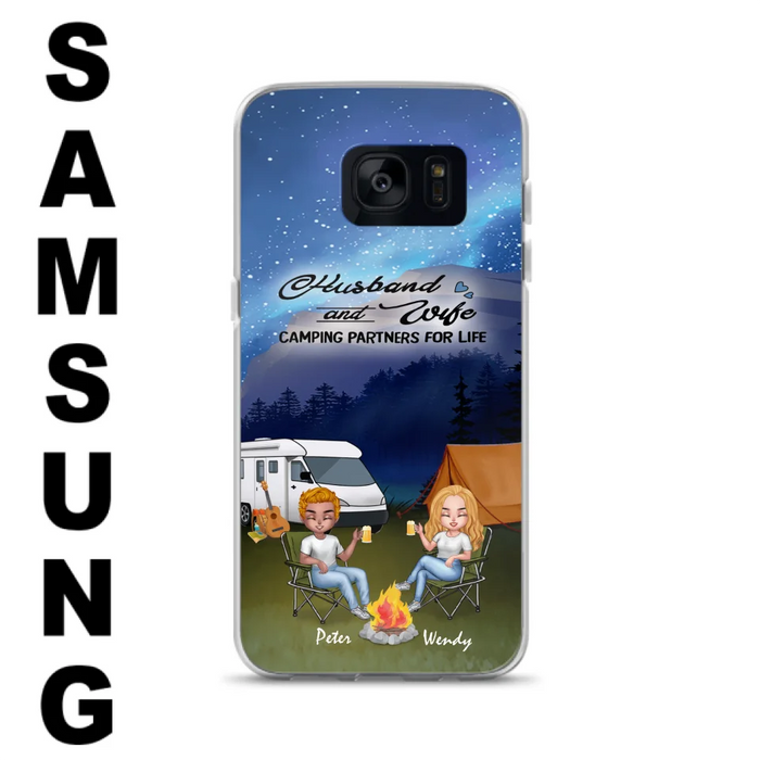 Custom Personalized Camping Night Chibi Phone Case - Couple With Upto 2 Dogs - Gift Idea For Camping Lover - Case For iPhone And Samsung