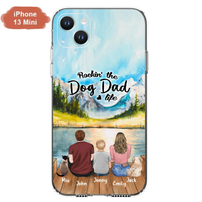 Custom Personalized Pet Couple Phone Case - Parent With 1 Kid And 2 Pets - Case For iPhone And Samsung