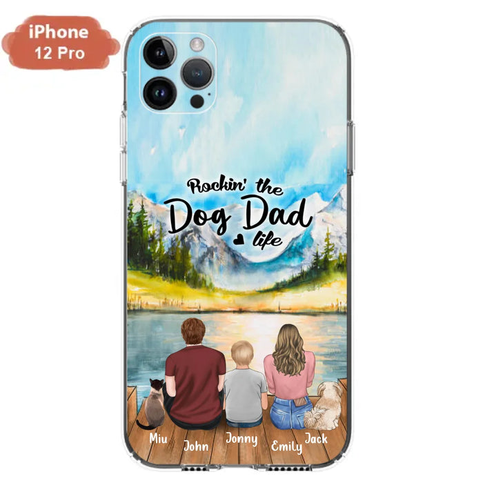 Custom Personalized Pet Couple Phone Case - Parent With 1 Kid And 2 Pets - Case For iPhone And Samsung