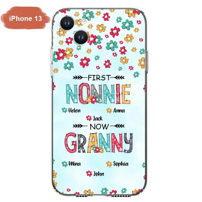 Custom Personalized Grandma Phone Case - Upto 4 Kids And 8 Grandkids - Mother's Day Gift Idea for Grandma - First Mom Now Nana Kid And Grandkids Flower Pattern - Case For iPhone And Samsung