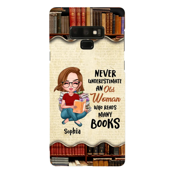 Custom Personalized Old Woman Books Phone Case -  Gift Idea For Books Lover - Case For iPhone And Samsung