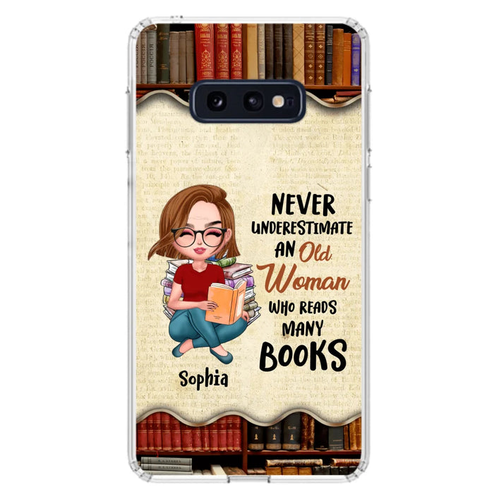 Custom Personalized Old Woman Books Phone Case -  Gift Idea For Books Lover - Case For iPhone And Samsung