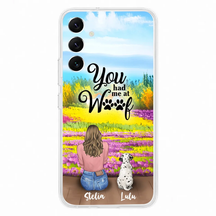 Custom Personalized Dog Mom With Flowers Background Phone Case - Gifts For Dog Lovers With Upto 4 Dogs - You Had Me At Woof - Case For iPhone, Samsung And Xiaomi - L4E2ZU