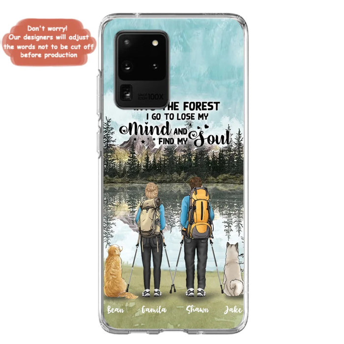 Custom Personalized Hiking Couple With Dogs Phone Case - Couple With Upto 2 Pets - Case For iPhone and Samsung - Q67GXN