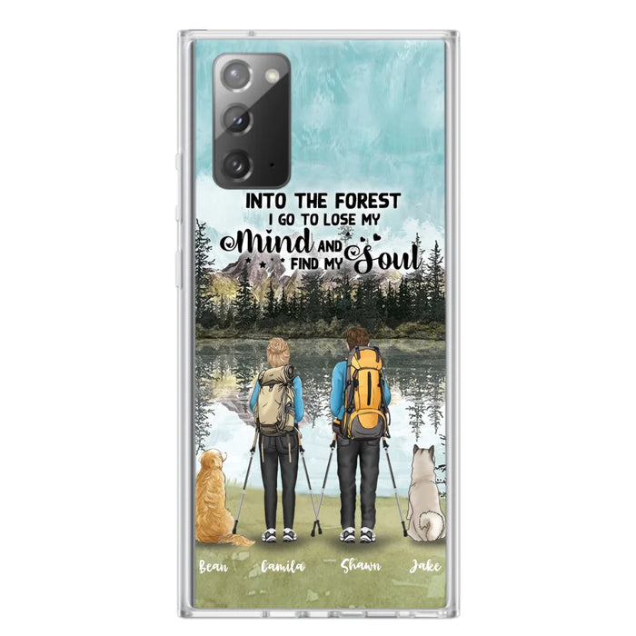 Custom Personalized Hiking Couple With Dogs Phone Case - Couple With Upto 2 Pets - Case For iPhone and Samsung - Q67GXN