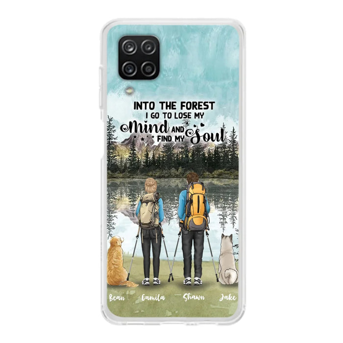 Custom Personalized Hiking Couple With Dogs Phone Case - Couple With Upto 2 Pets - Case For iPhone and Samsung - Q67GXN